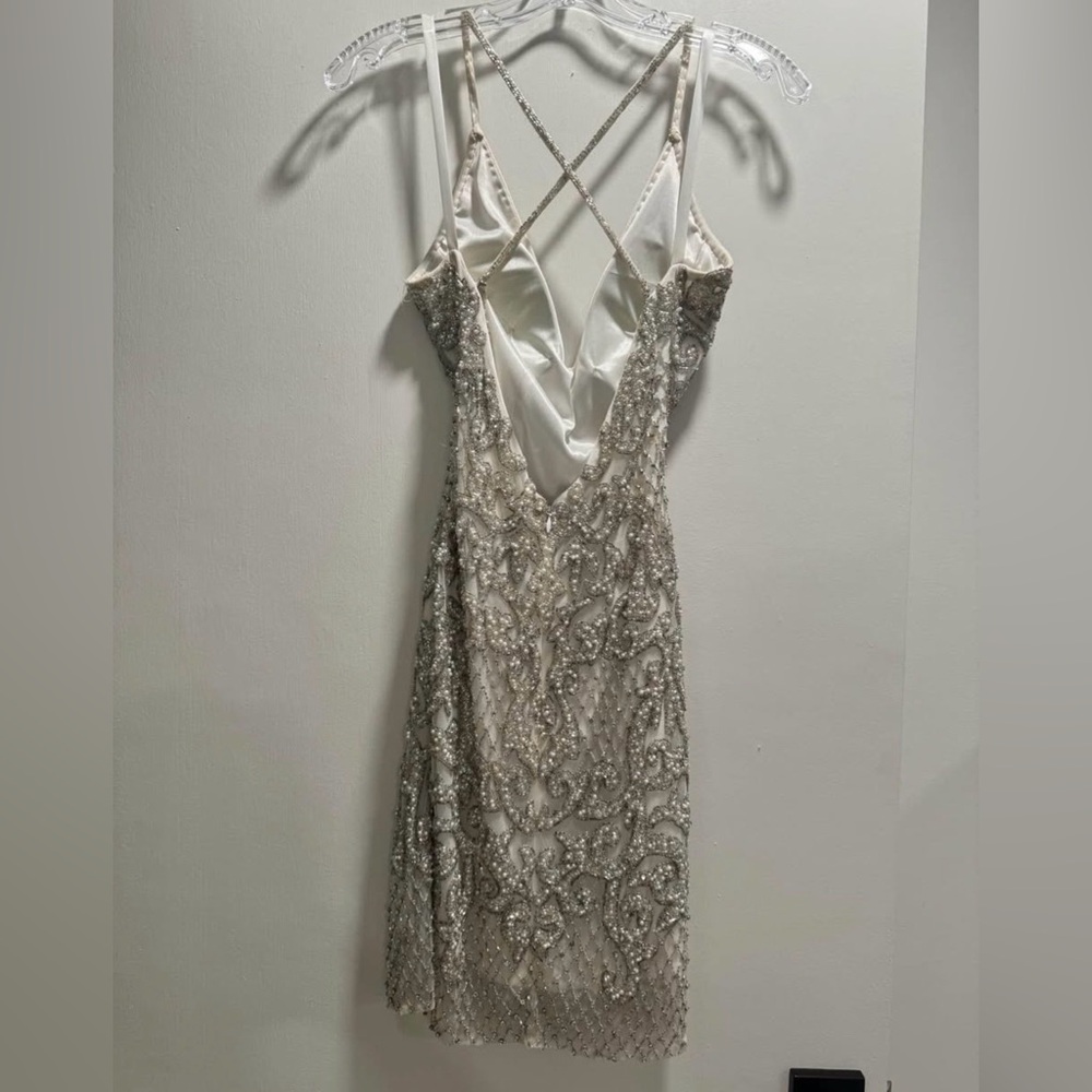 Formal Dress - Picture 5 of 6